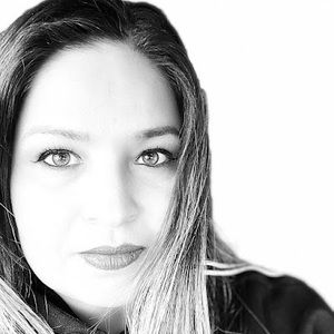 Meet your Posher, Aida